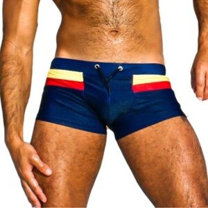 NWT men’s medium speedo swimsuit shorts 879